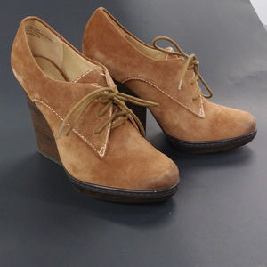 Levity Suede Lace Up Oxford